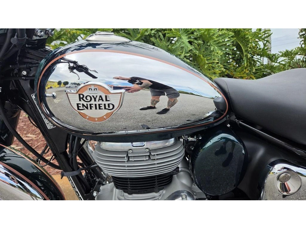 2027 Royal Enfield Classic 350 Emerald Green