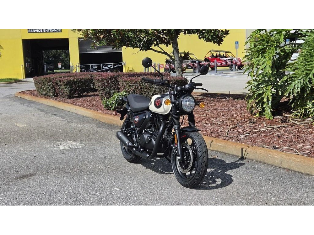 2027 Royal Enfield Hunter 350 Tokyo Black