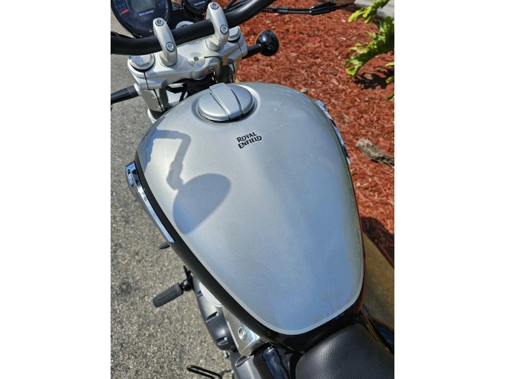 2024 Royal Enfield Super Meteor 650 Interstellar Grey