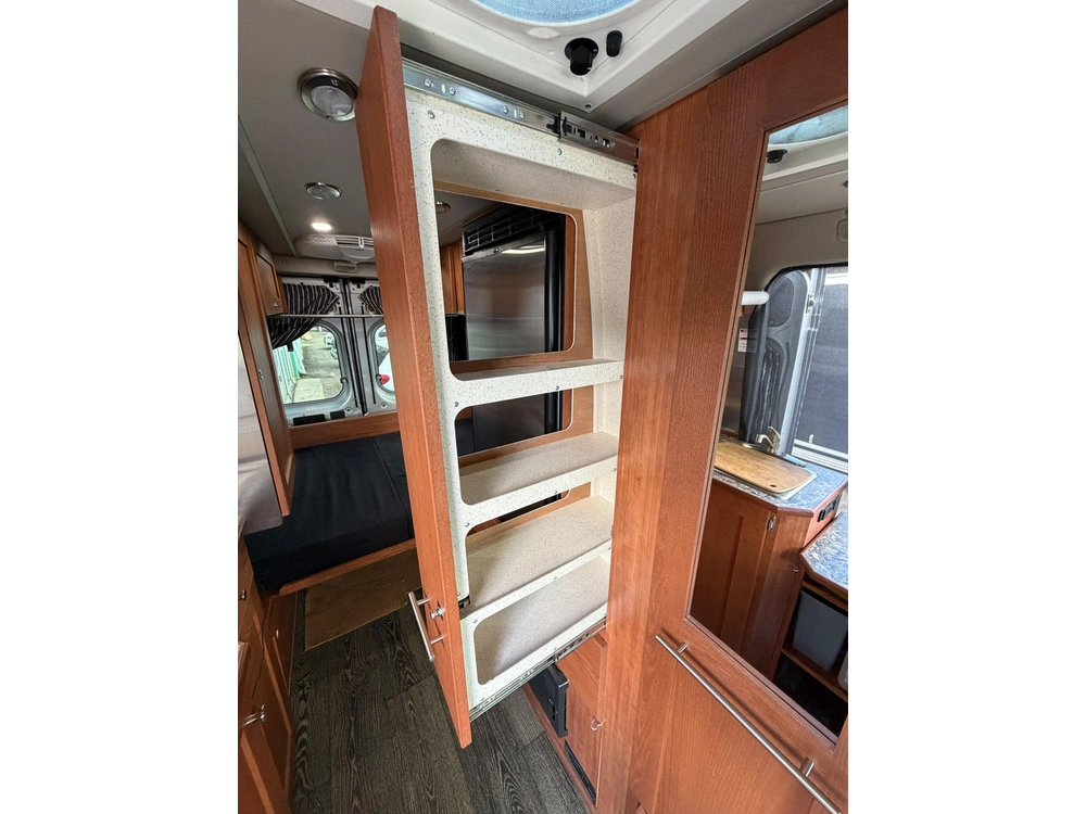 2018 Roadtrek Simplicity Srt