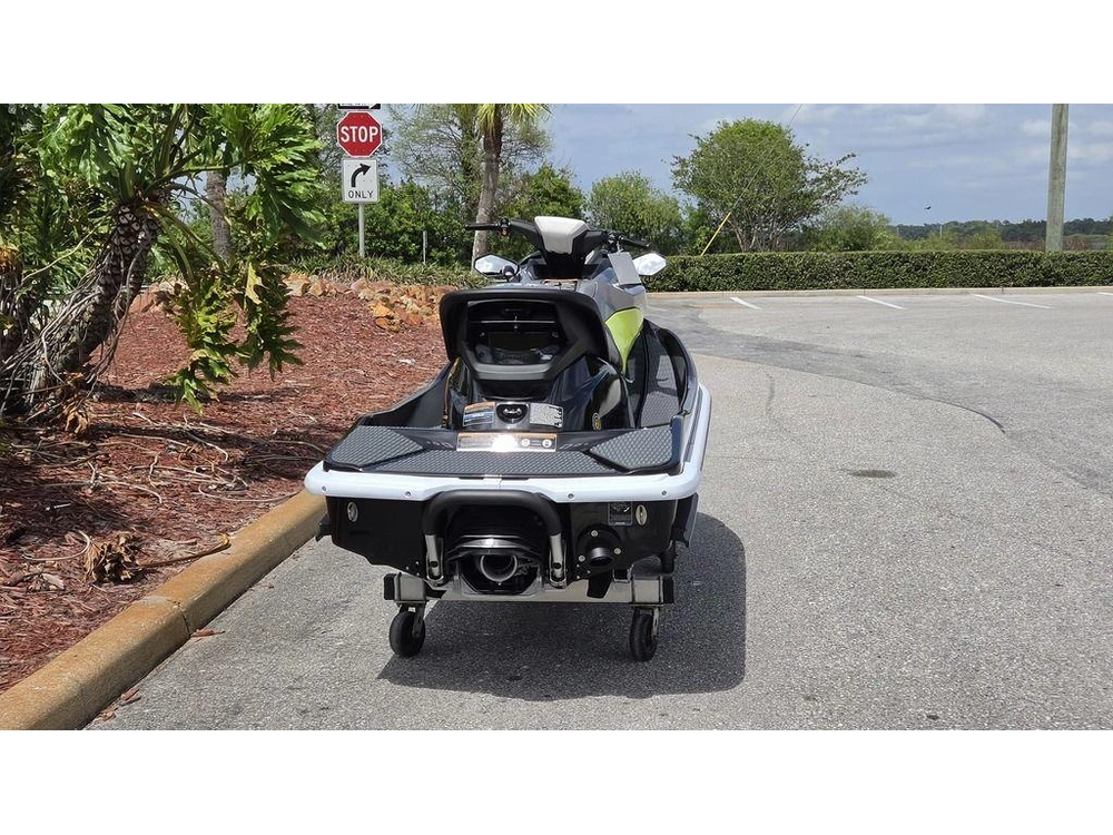 2026 Kawasaki Jet Ski® St® 160x