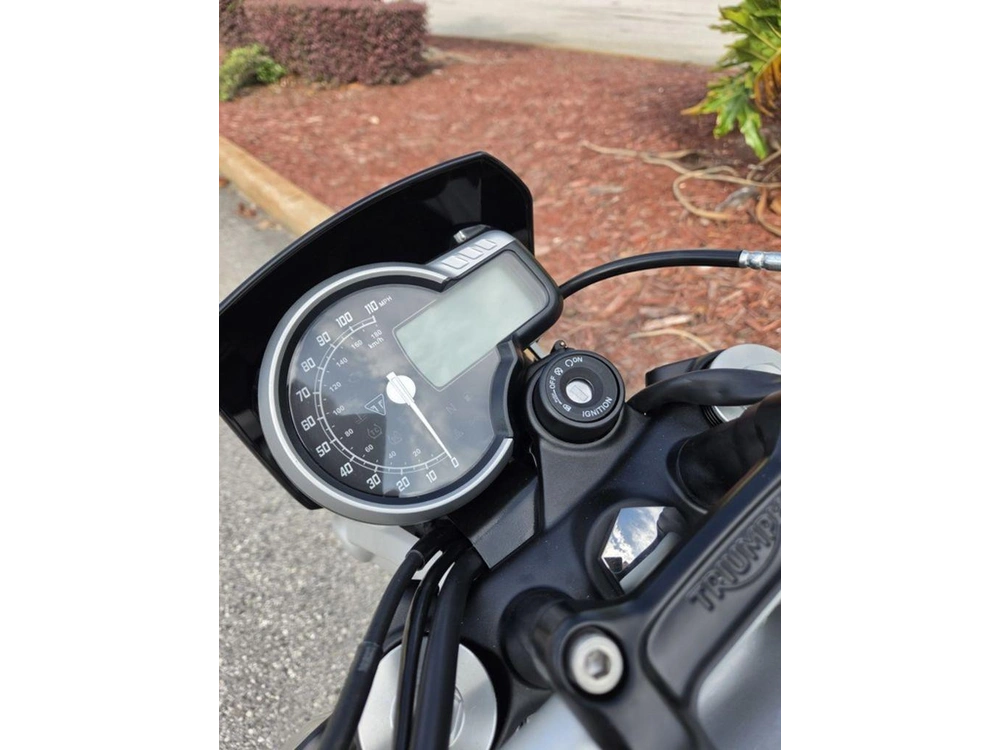 2026 Triumph Tracker 400 Aluminum Silver