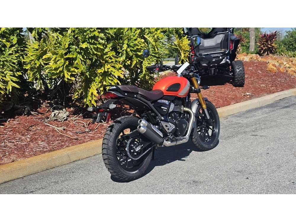2026 Triumph Scrambler 400 X Baja Orange/aluminium