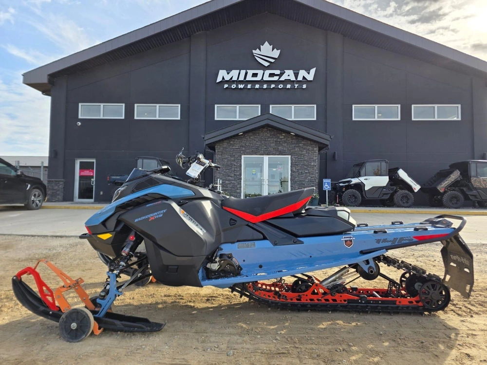 2026 Ski-doo Backcountry X-rs 146 (43") 850 E-tec Turbo R Storm 150 1.5" Shot W/ 10.25" Touchscreen