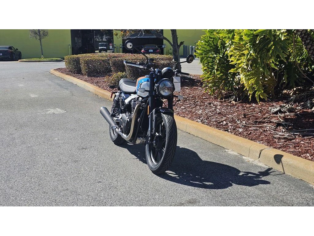 2026 Triumph Speed Twin 900 Pure White/maui Blue/tangerine Orange