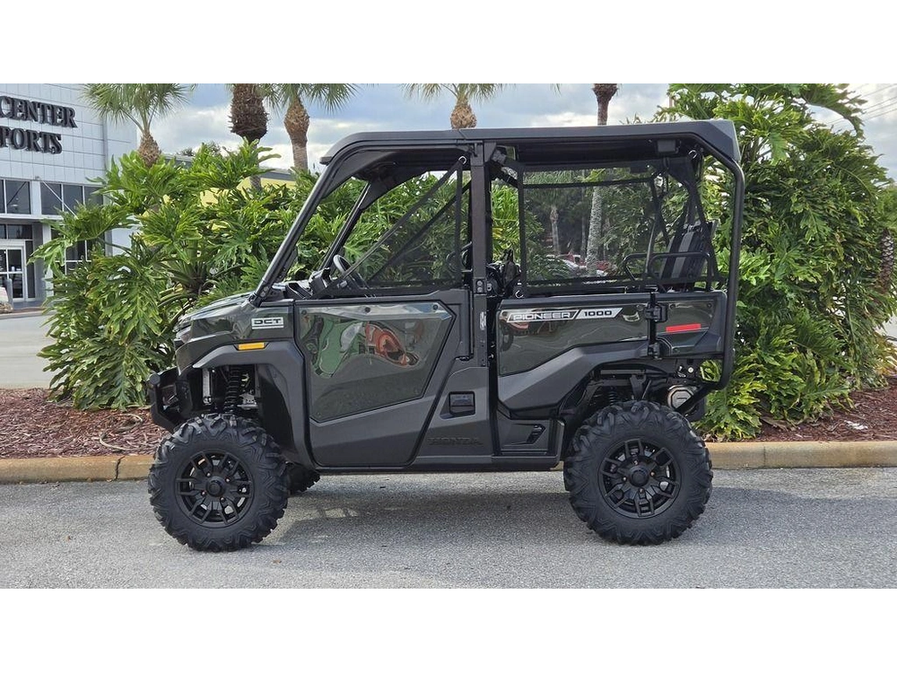 2026 Honda Pioneer 1000-5 Deluxe