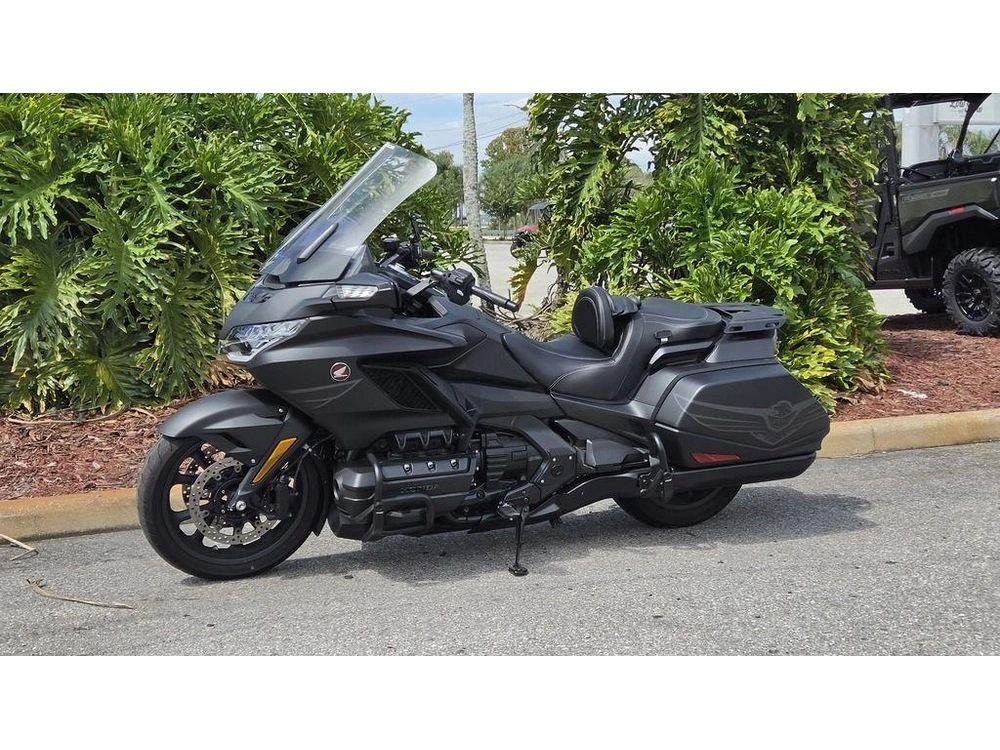 2025 Honda Gold Wing 50th Anniversary Dct
