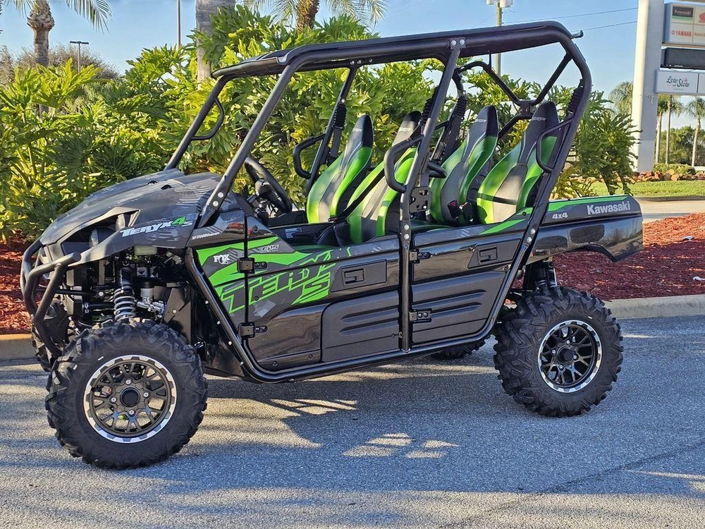 2025 Kawasaki Teryx4™ S Le Cypher Camo Gray