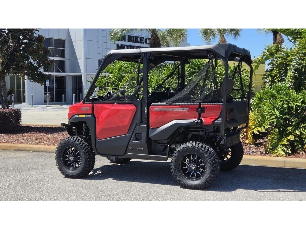 2026 Honda Pioneer 1000-5 Deluxe