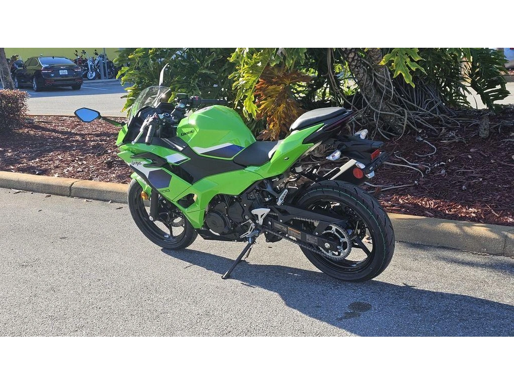 2026 Kawasaki Ninja® 500