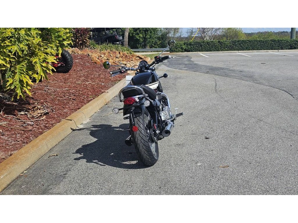 2026 Triumph Bonneville Speedmaster Sapphire Black