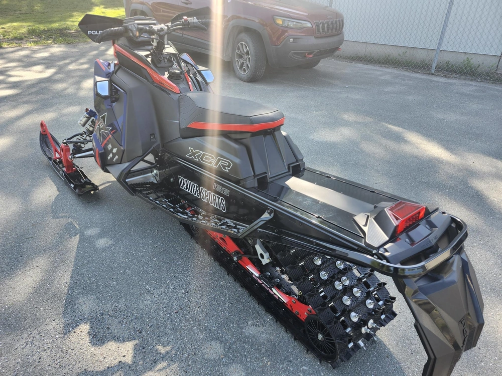 2025 Polaris Patriot 9r Indy Xcr 136 Motoneige Sentier Performance Agressive Haute Vitesse Sport 2 Temps Puissance Pilotage Sportif Damé Racing Impeccable Mxz X-rs Renegade Zr Sidewinder alt