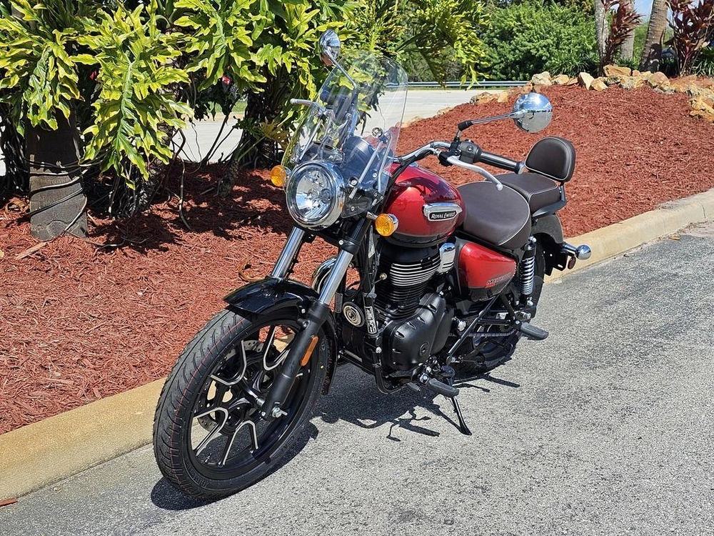 2024 Royal Enfield Meteor 350 Supernova Red