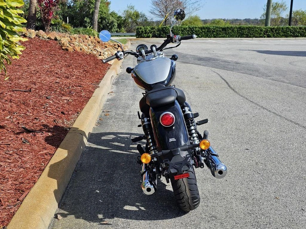 2024 Royal Enfield Super Meteor 650 Interstellar Grey