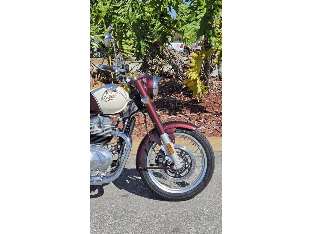 2026 Royal Enfield Classic 650 Vallam Red