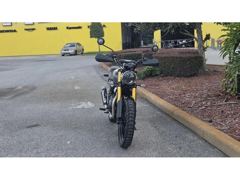 2027 Triumph Scrambler 400 X Matte Pewtergrey/matte Khaki Green