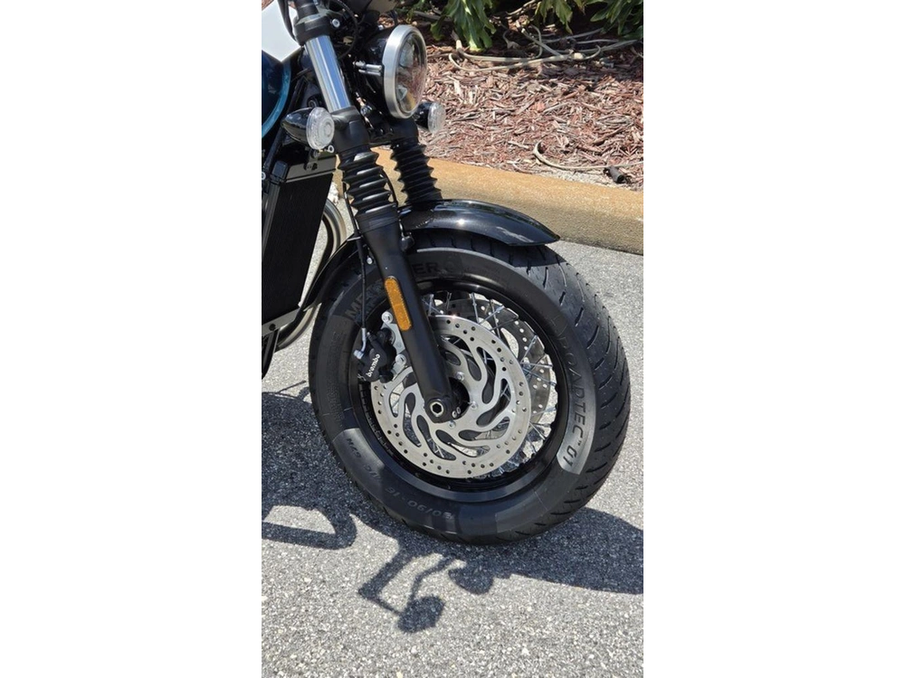 2026 Triumph Bonneville Bobber Interstellar Blue