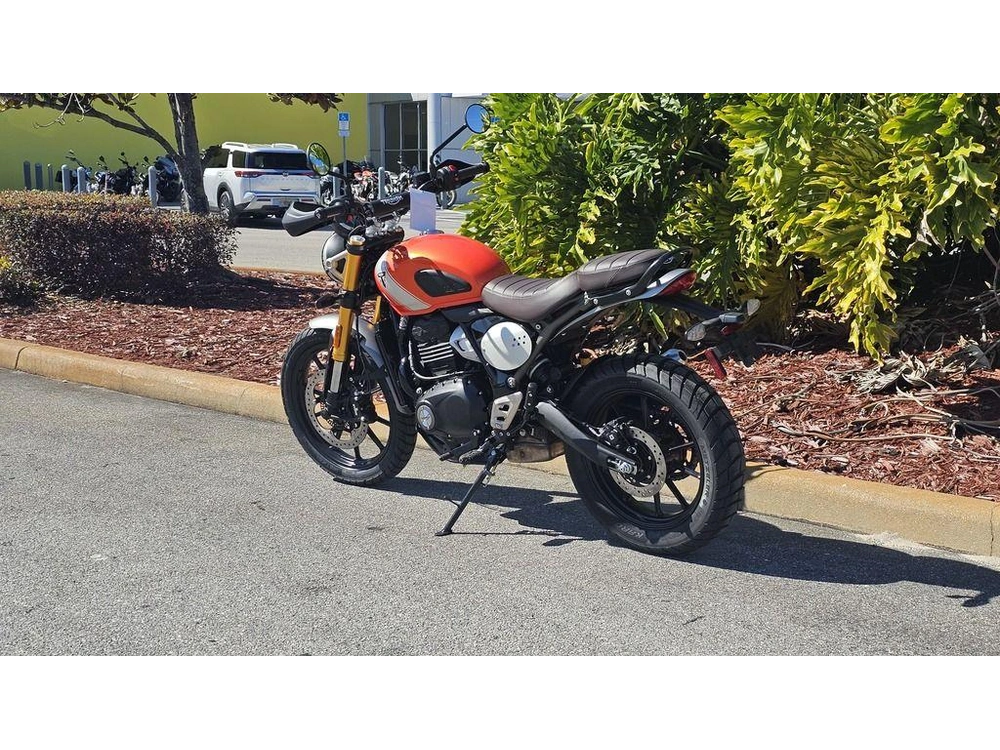 2026 Triumph Scrambler 400 X Baja Orange/aluminium