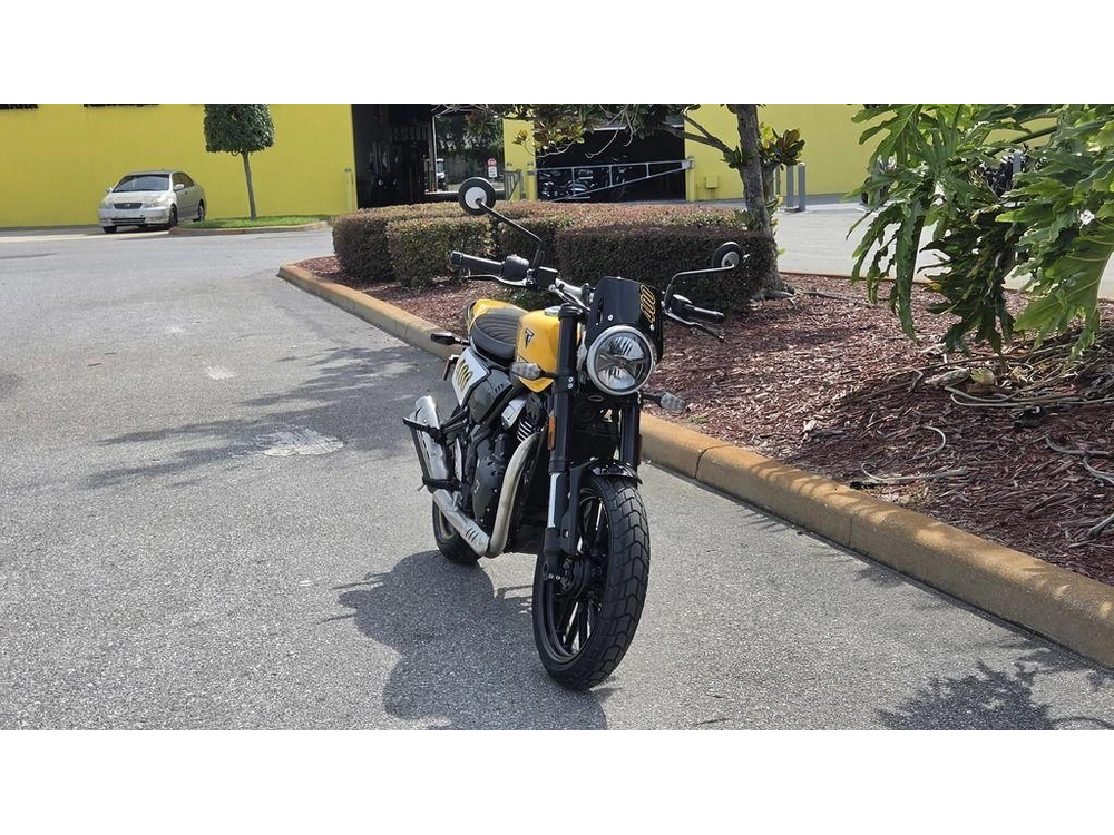 2026 Triumph Tracker 400 Racing Yellow