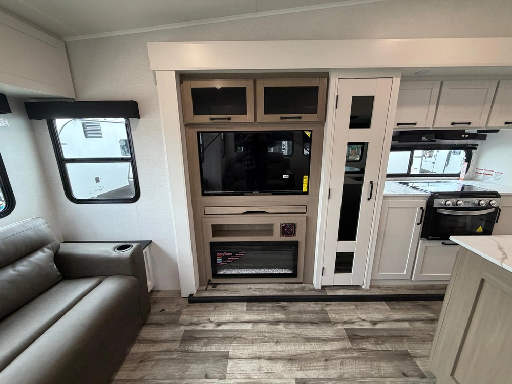 2027 Open Range Roamer Light Duty 29rlts alt
