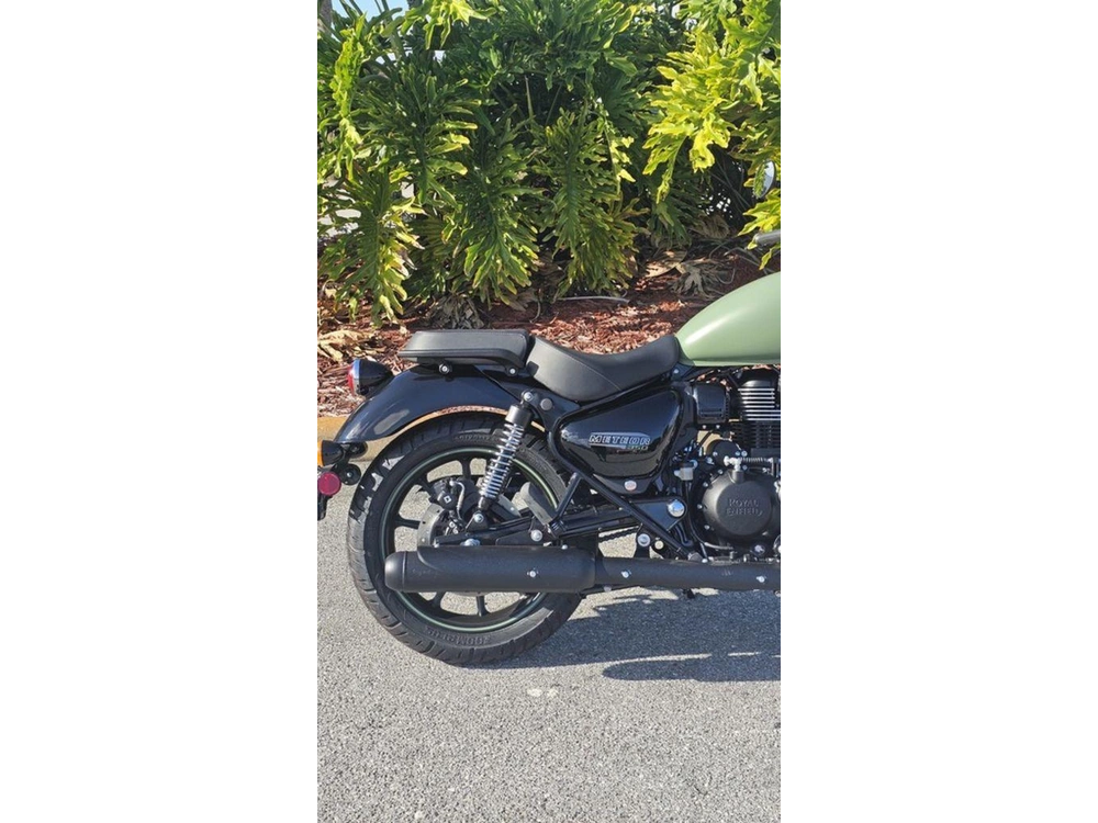2024 Royal Enfield Meteor 350 Fireball Matte Green