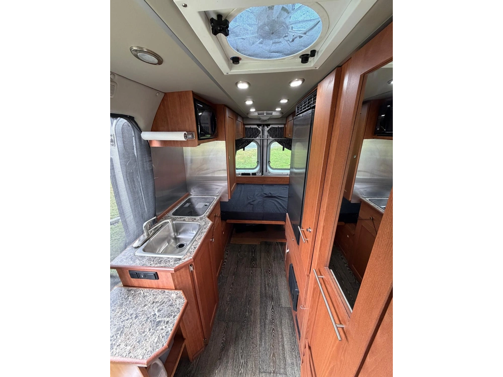 2018 Roadtrek Simplicity Srt