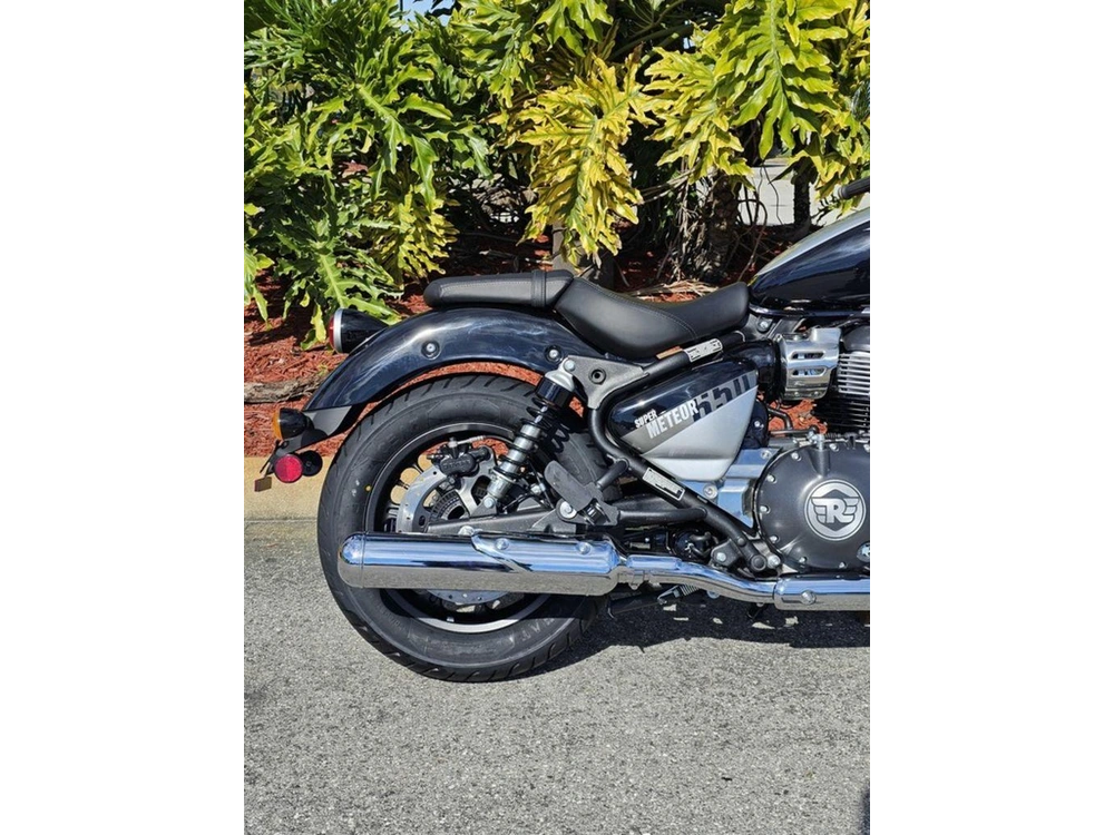 2024 Royal Enfield Super Meteor 650 Interstellar Grey