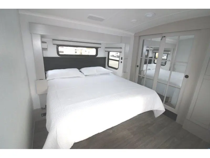 2027 Jayco North Point 310RLTS