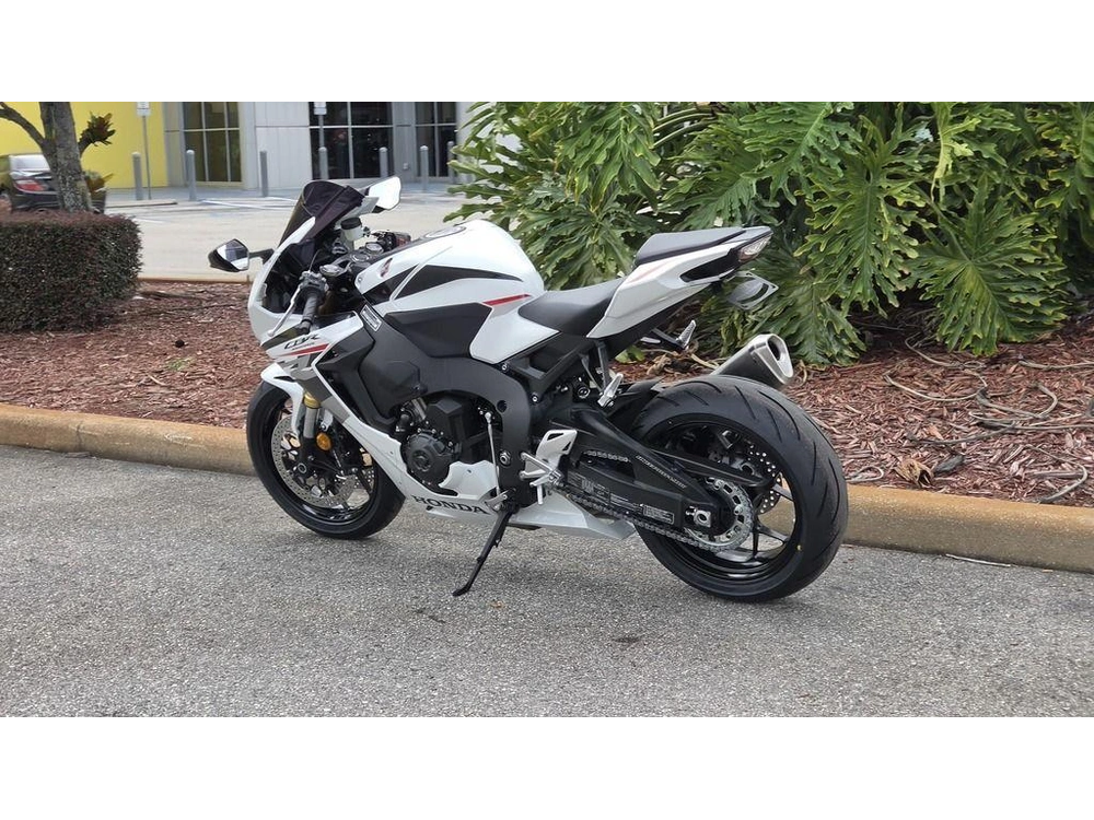 2027 Honda Cbr1000rr