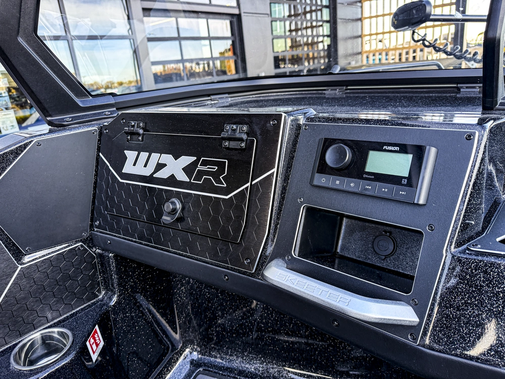 2027 Skeeter Products Wxr2060