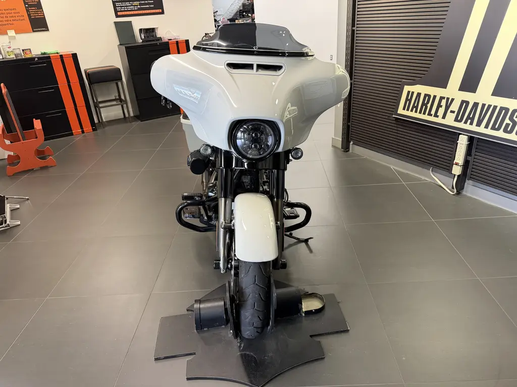 2020 Harley-Davidson CVO Street Glide FLHXSEFLHXSE