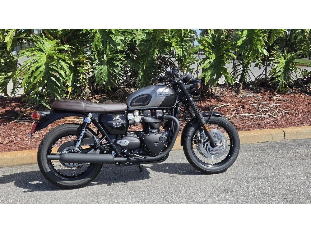 2026 Triumph Bonneville T120 Black Matt Silver Ice