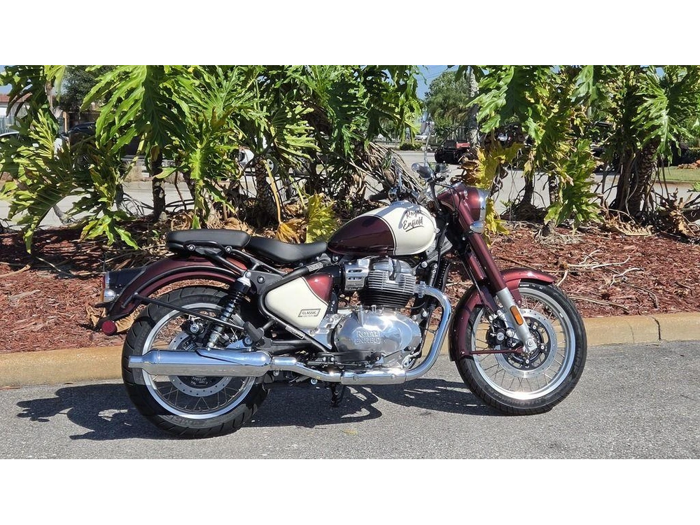 2026 Royal Enfield Classic 650 Vallam Red