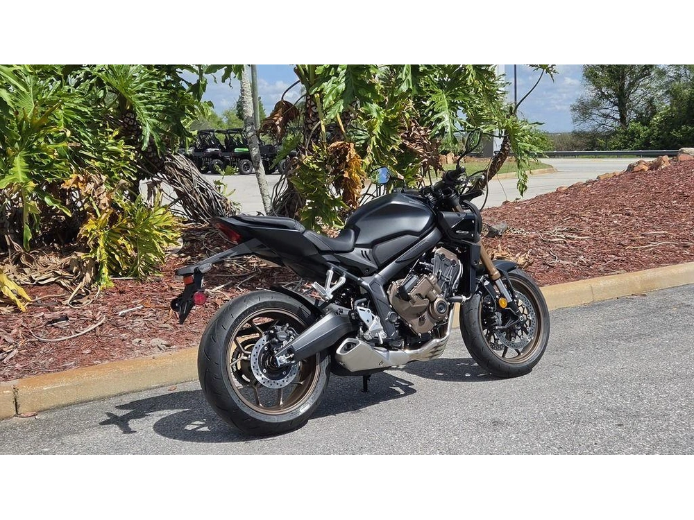 2026 Honda Cb650r E-clutch
