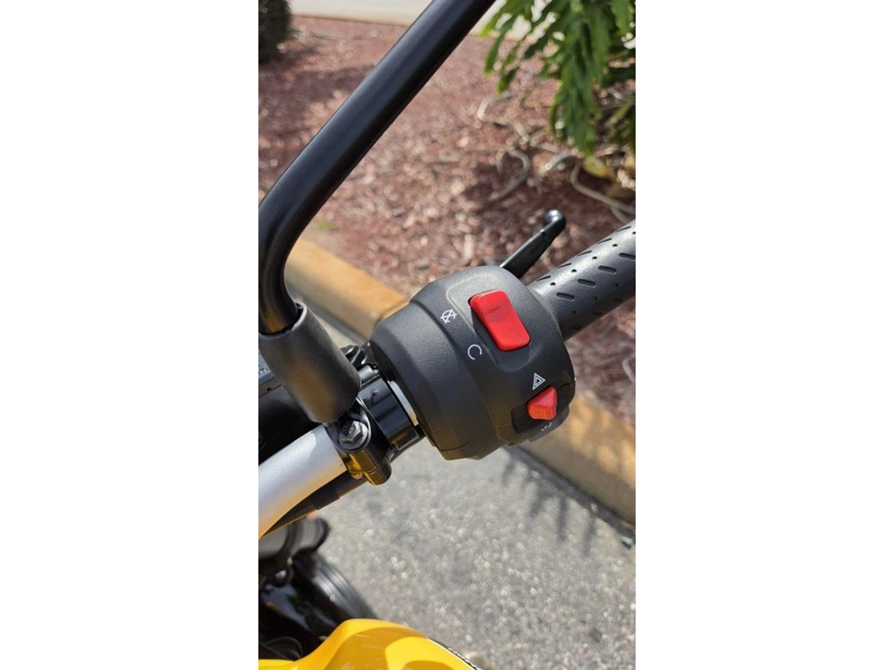 2026 Triumph Tracker 400 Racing Yellow