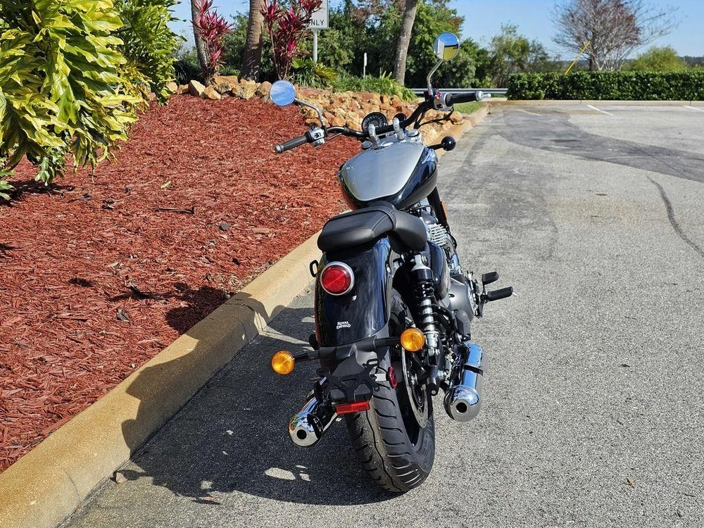 2024 Royal Enfield Super Meteor 650 Interstellar Grey