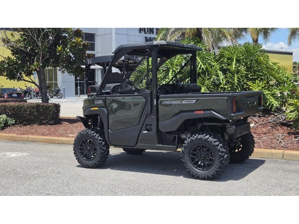 2026 Honda Pioneer 1000 Deluxe