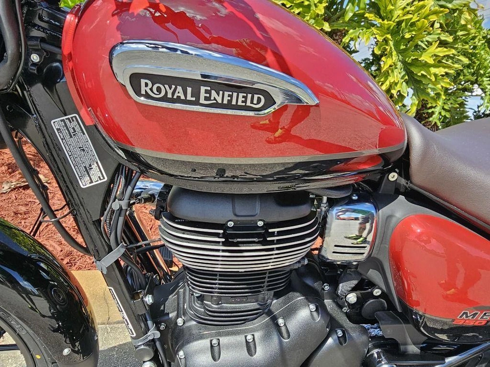 2024 Royal Enfield Meteor 350 Supernova Red