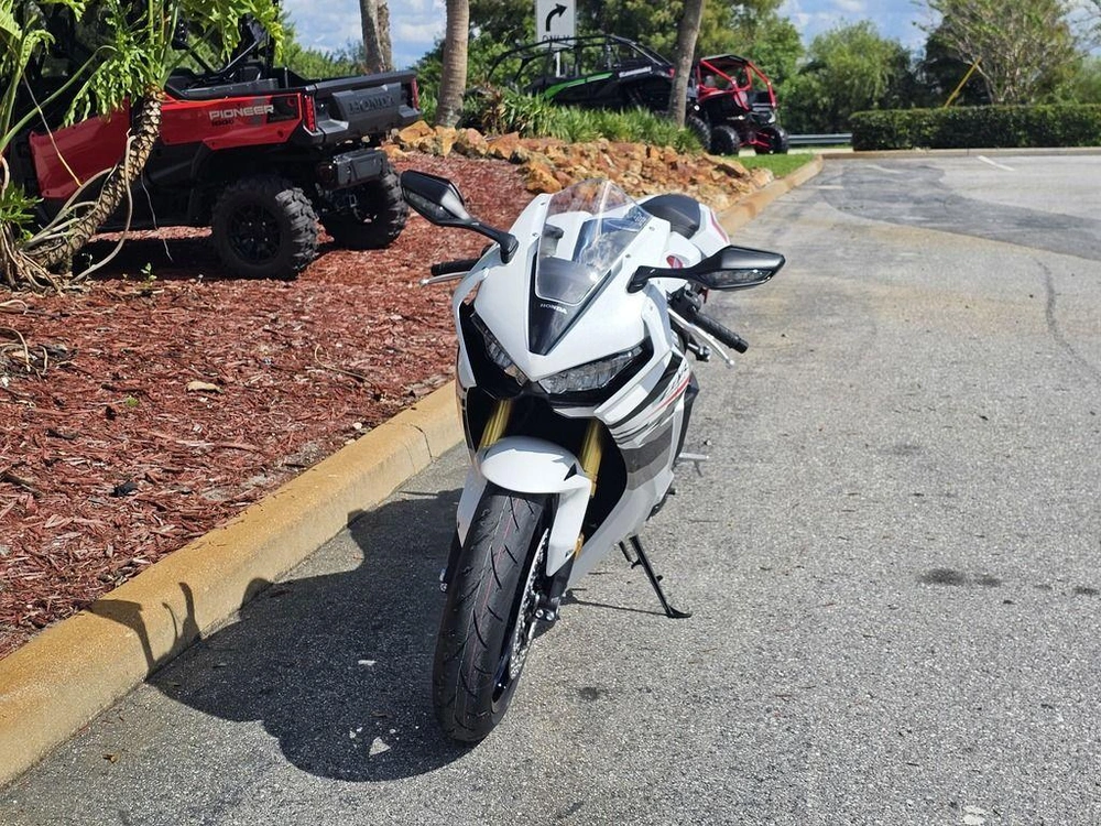 2027 Honda Cbr1000rr