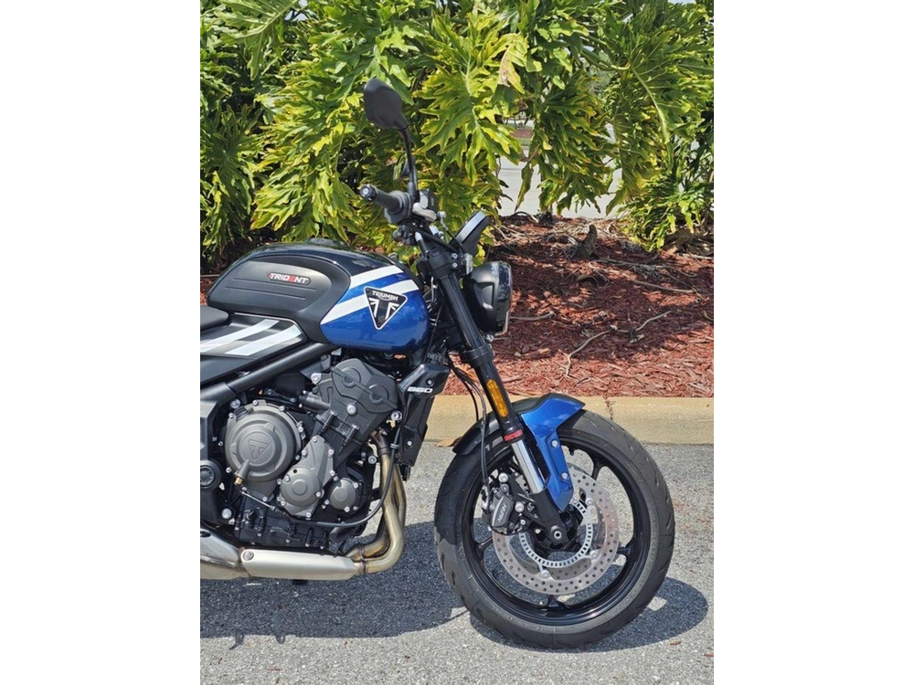 2025 Triumph Trident 660 Cobalt Blue/sapphire Black