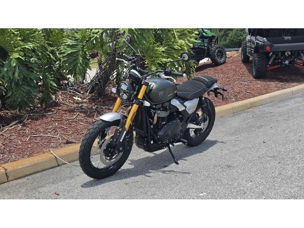2026 Triumph Scrambler 900 Matt Khaki Green