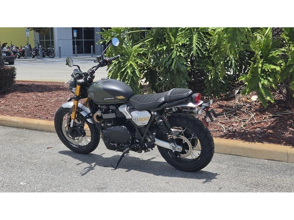 2026 Triumph Scrambler 900 Matt Khaki Green