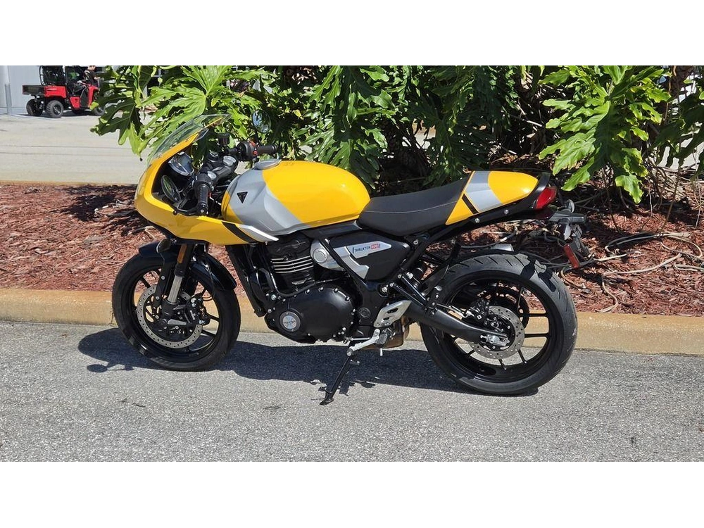 2026 Triumph Thruxton 400 Metallic Racing Yellow / Aluminium Silver