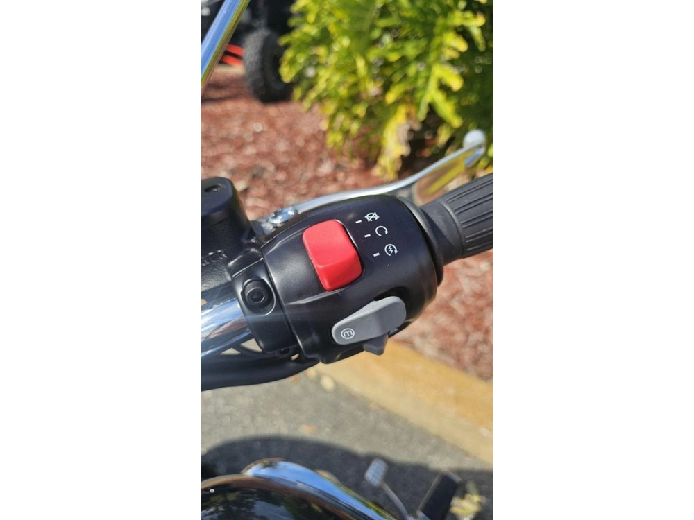 2026 Triumph Bonneville Speedmaster Sapphire Black