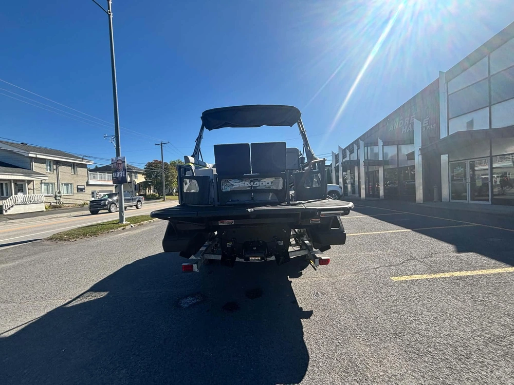 Sea-doo Switch Cruise Limited 18 300hp 2026 alt