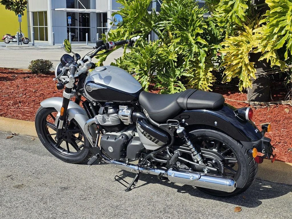 2024 Royal Enfield Super Meteor 650 Interstellar Grey