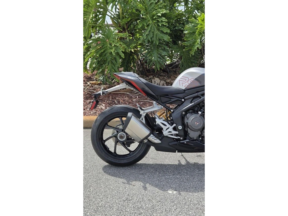 2026 Triumph Speed Triple 1200 Rs Granite/diablo Red