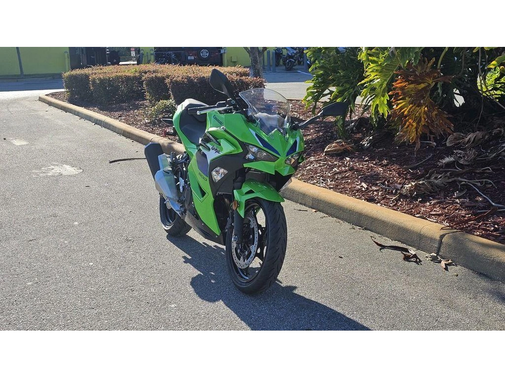 2026 Kawasaki Ninja® 500