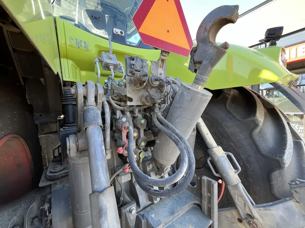2022 Claas Axion 960