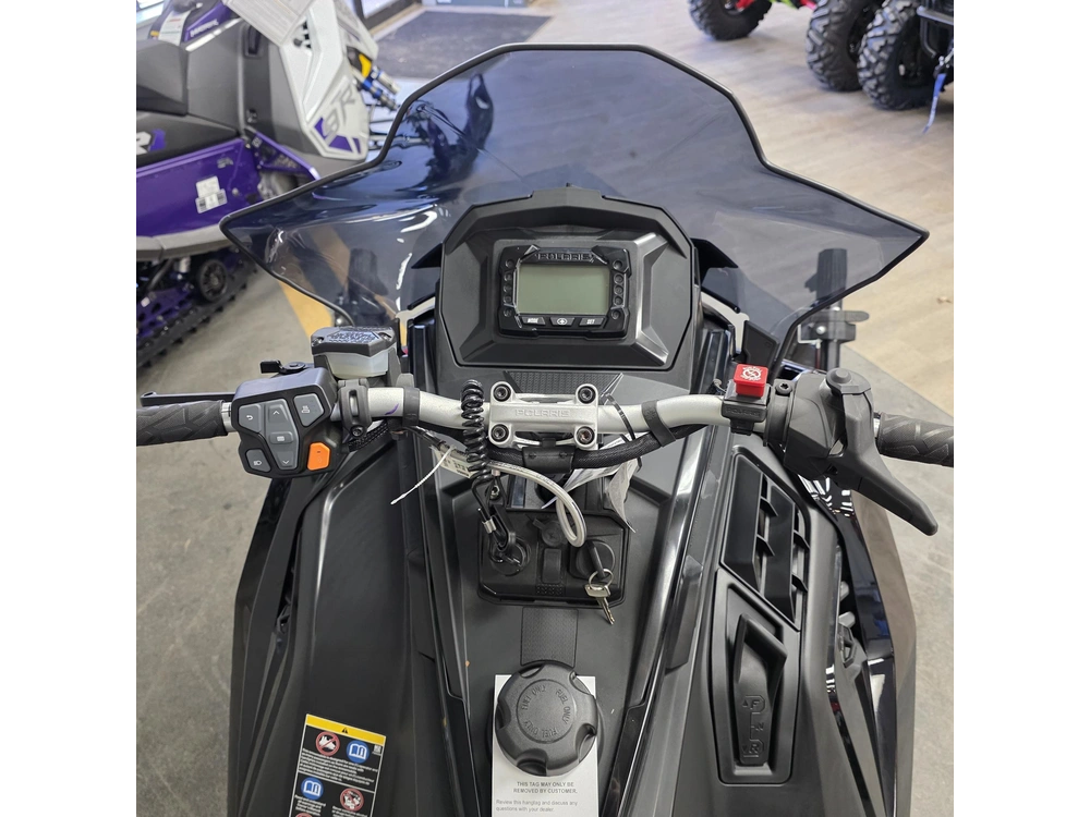 2027 Polaris Prostar S4 Indy Xc 137 alt